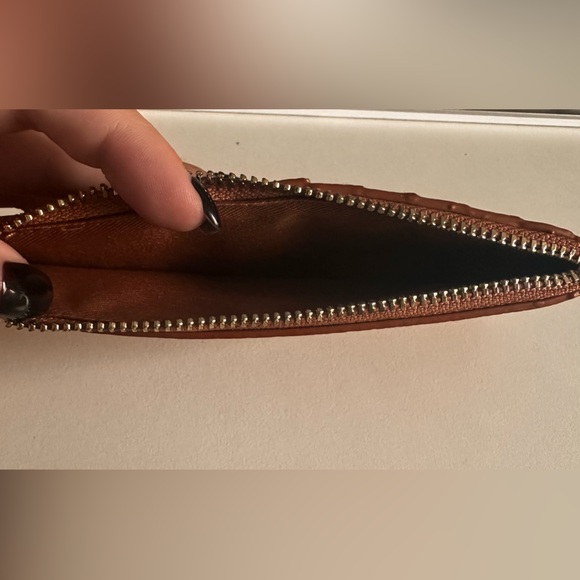 Love & Lore Wallet - Picture 2 of 3